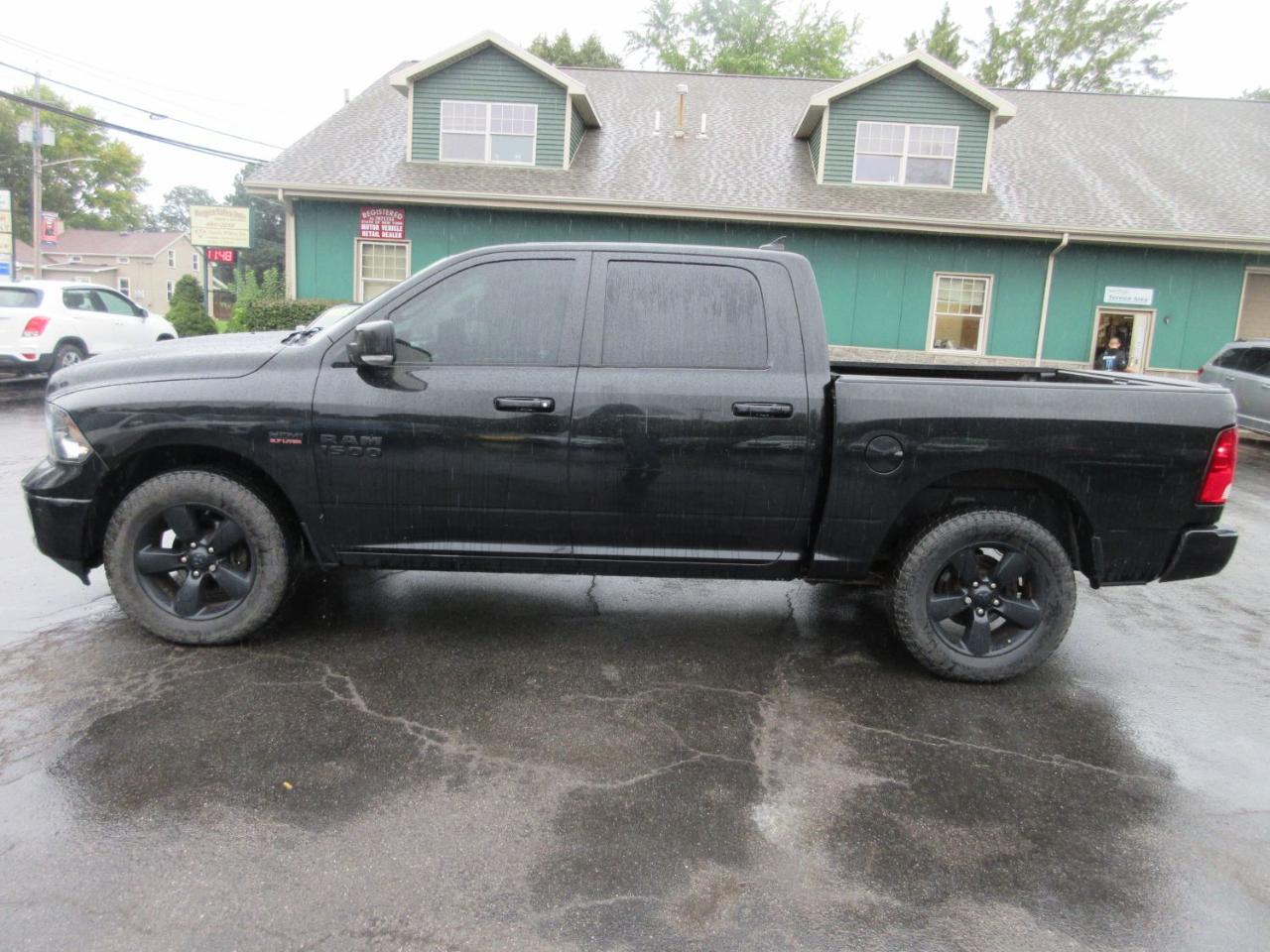 RAM 1500 SLT Crew Cab SWB 4WD 2018