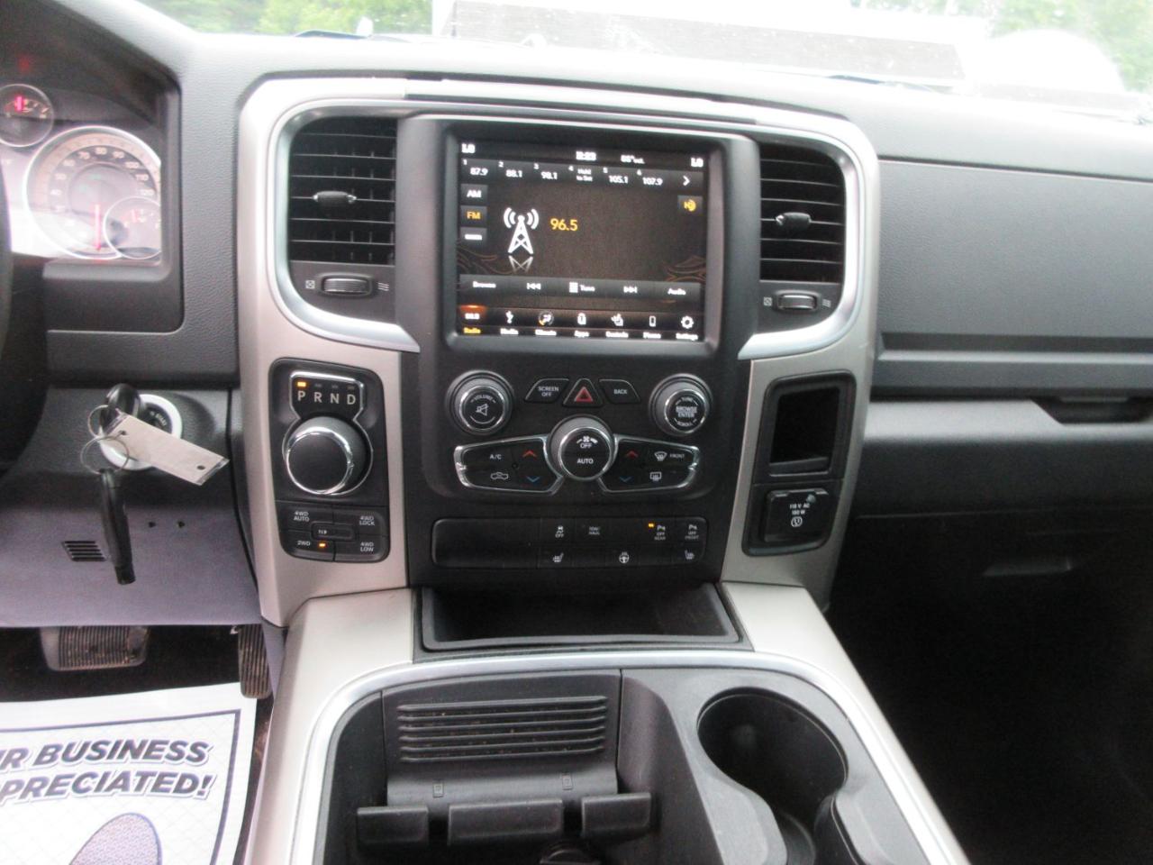 RAM 1500 SLT Crew Cab SWB 4WD 2018