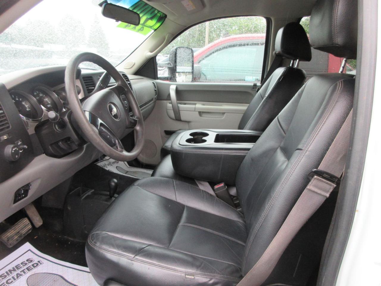 Chevrolet Silverado 2500HD Work Truck Crew Cab 4WD 2013