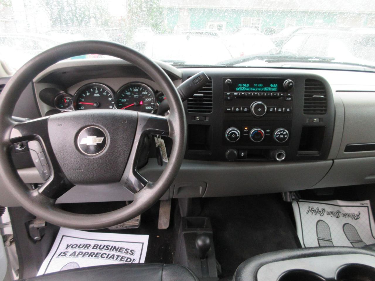 Chevrolet Silverado 2500HD Work Truck Crew Cab 4WD 2013