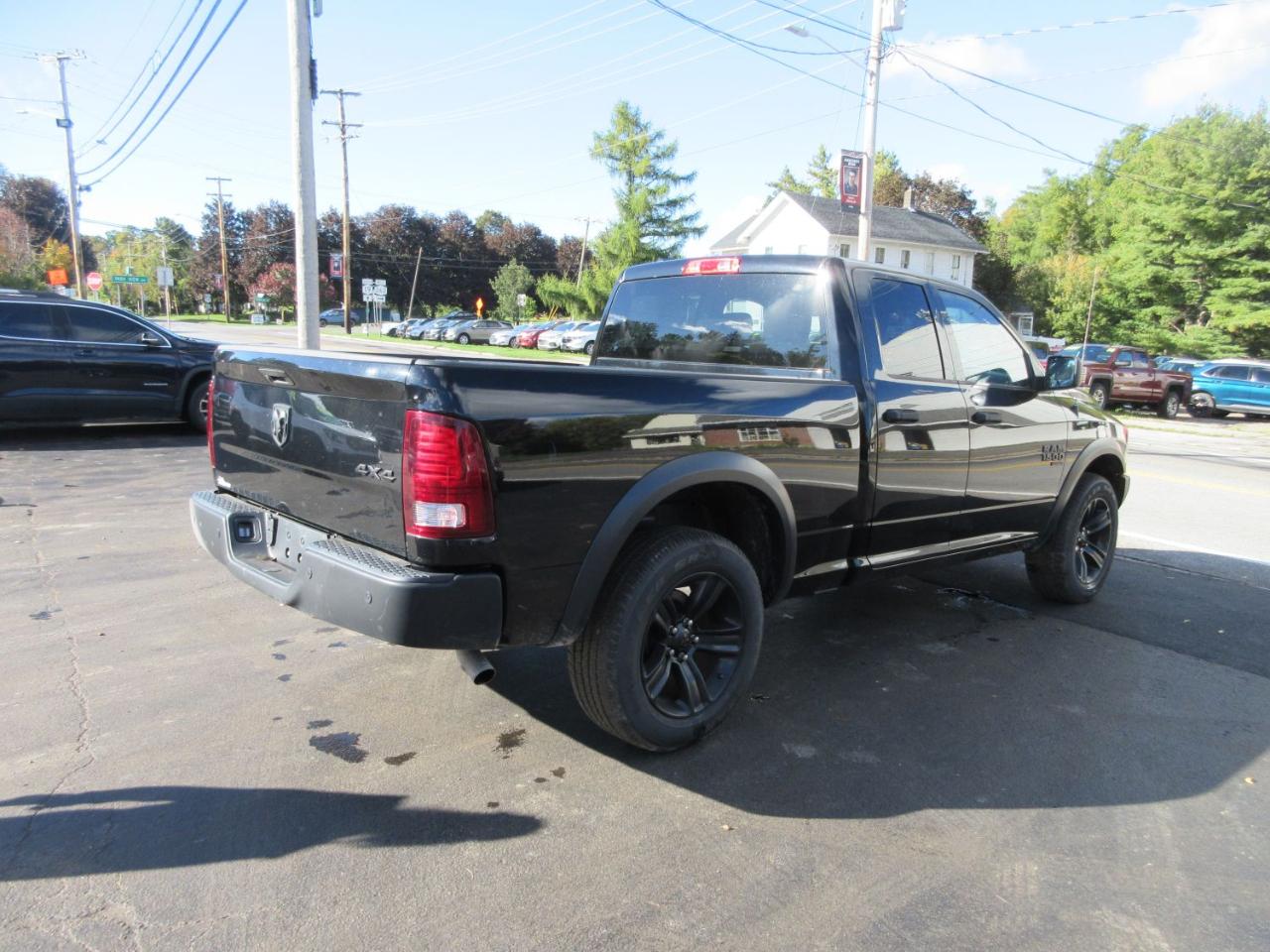 RAM 1500 SLT Quad Cab 4WD 2022