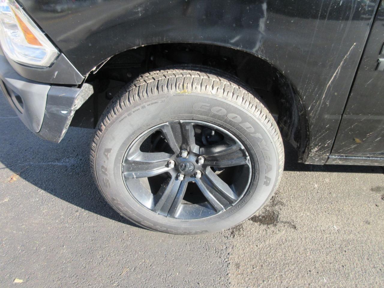 RAM 1500 SLT Quad Cab 4WD 2022