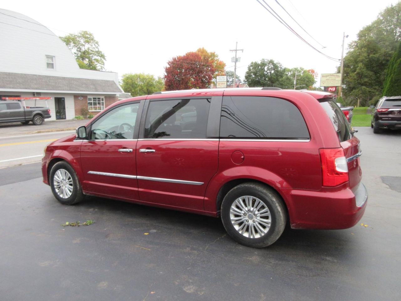 Chrysler Town & Country Limited 2016