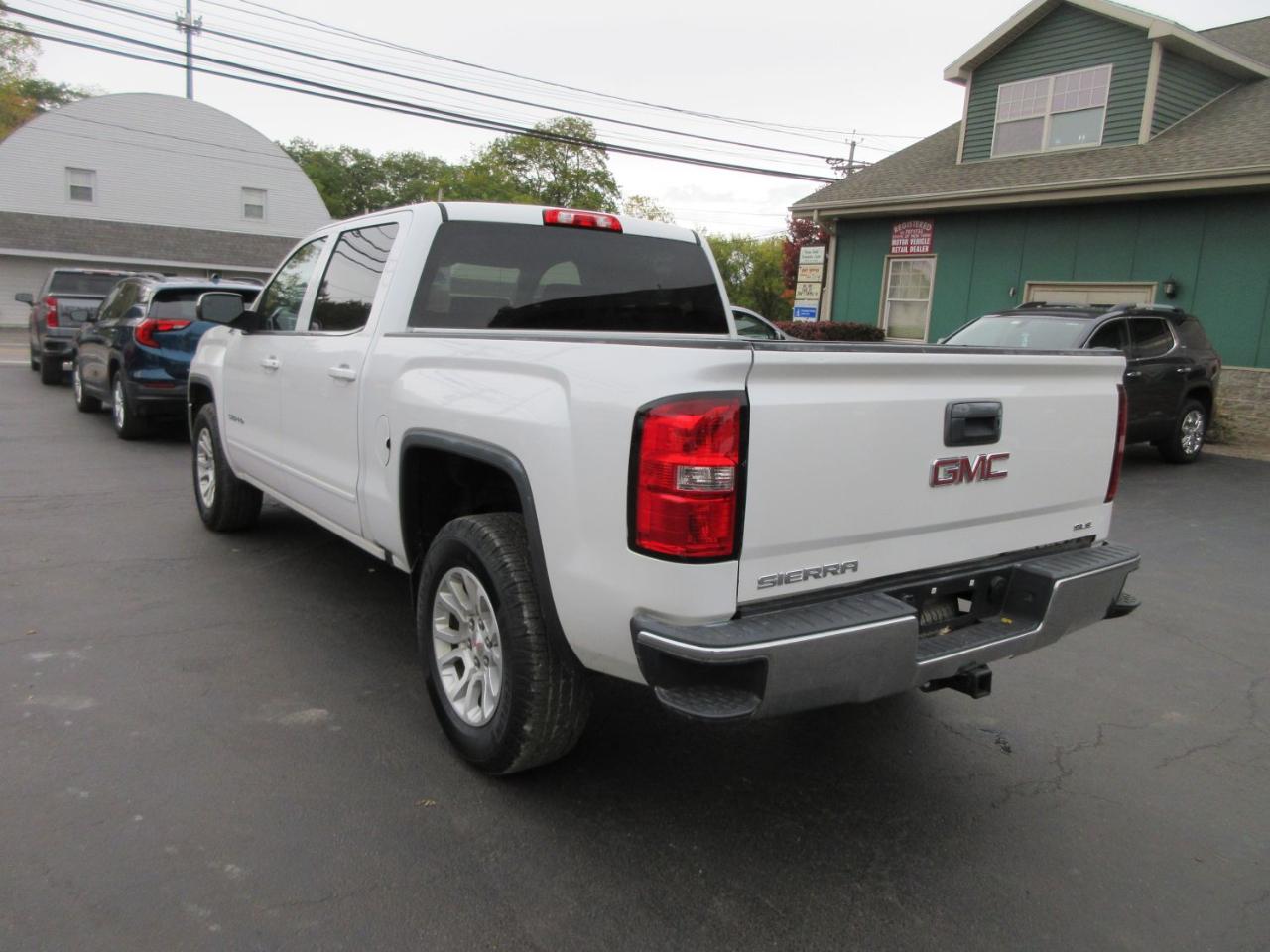 GMC Sierra 1500 SLE Crew Cab Long Box 4WD 2016