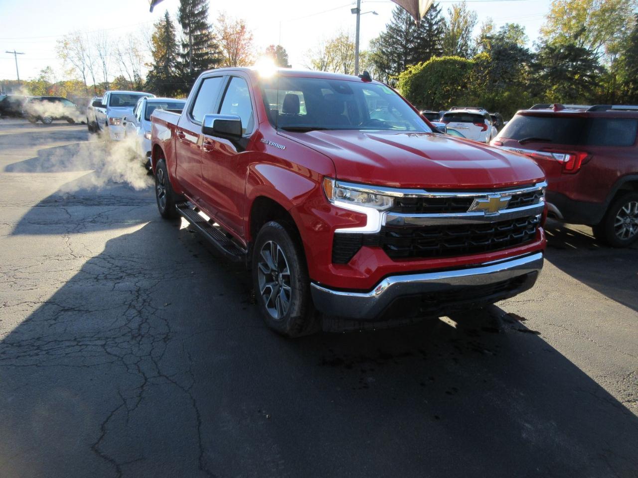Chevrolet Silverado 1500 LT-L Crew Cab 4WD 2024