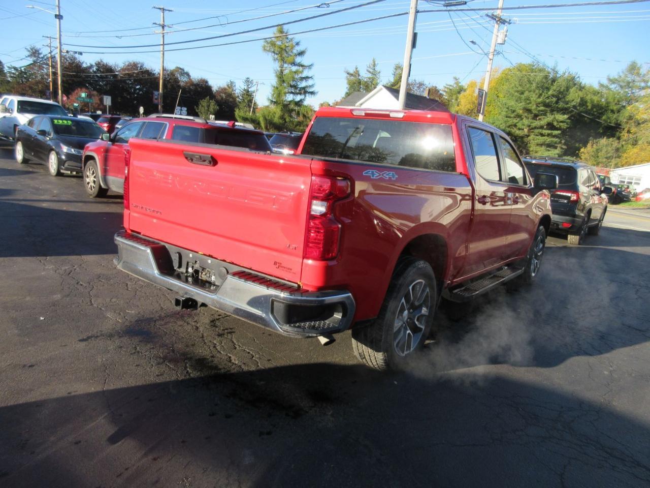 Chevrolet Silverado 1500 LT-L Crew Cab 4WD 2024