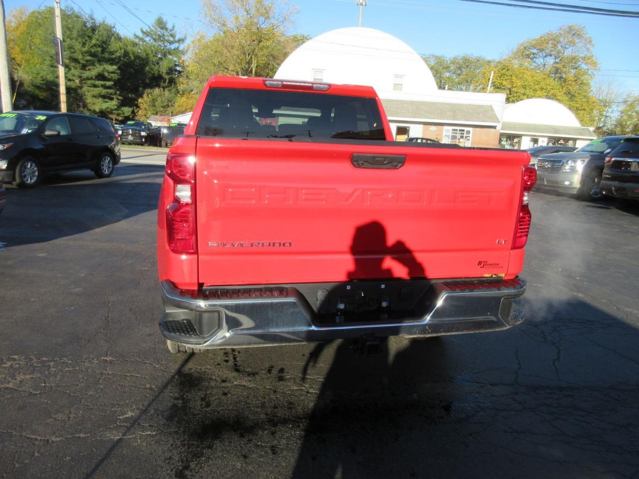 Chevrolet Silverado 1500 LT-L Crew Cab 4WD 2024