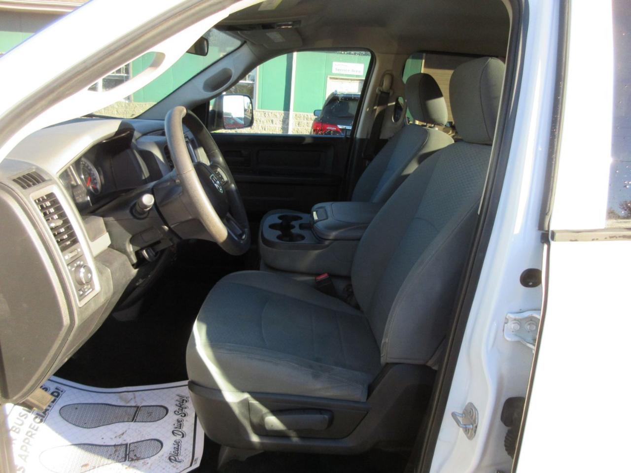 RAM 1500 Tradesman Quad Cab 4WD 2018