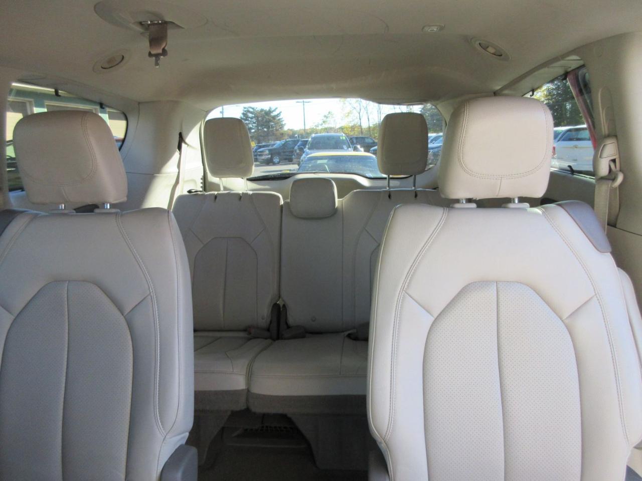 Chrysler Pacifica Touring-L 2021