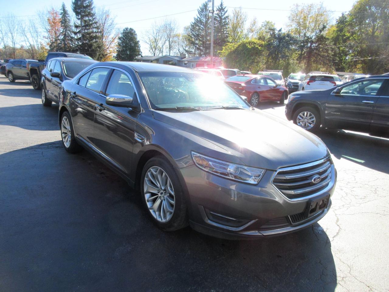 Ford Taurus Limited AWD 2015