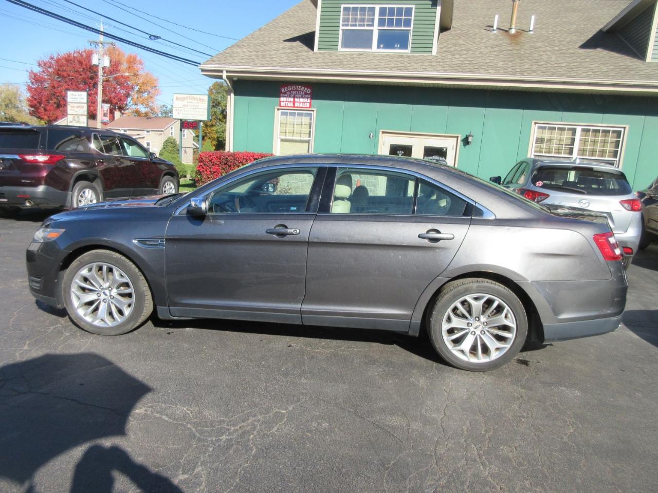 Ford Taurus Limited AWD 2015