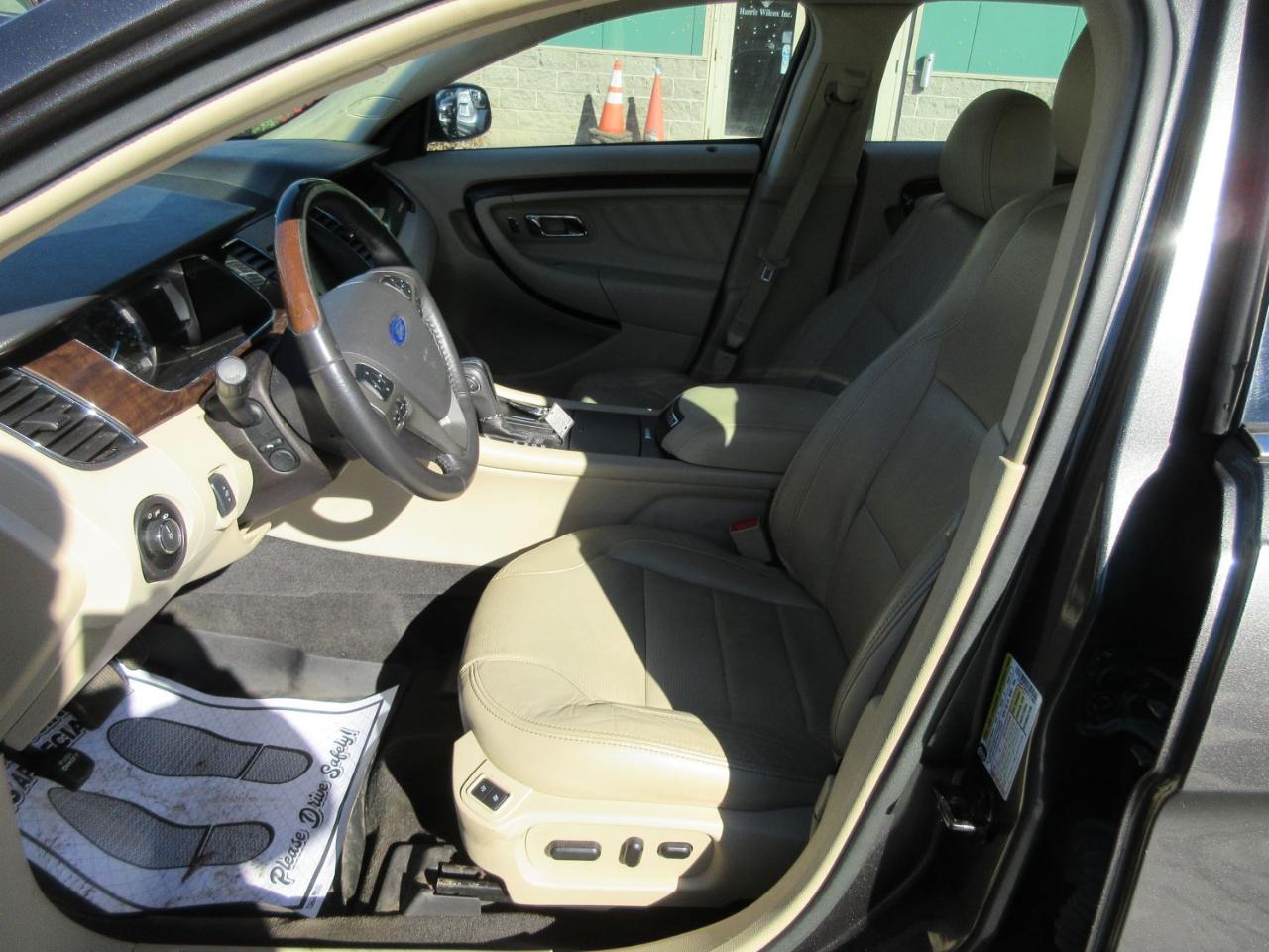 Ford Taurus Limited AWD 2015