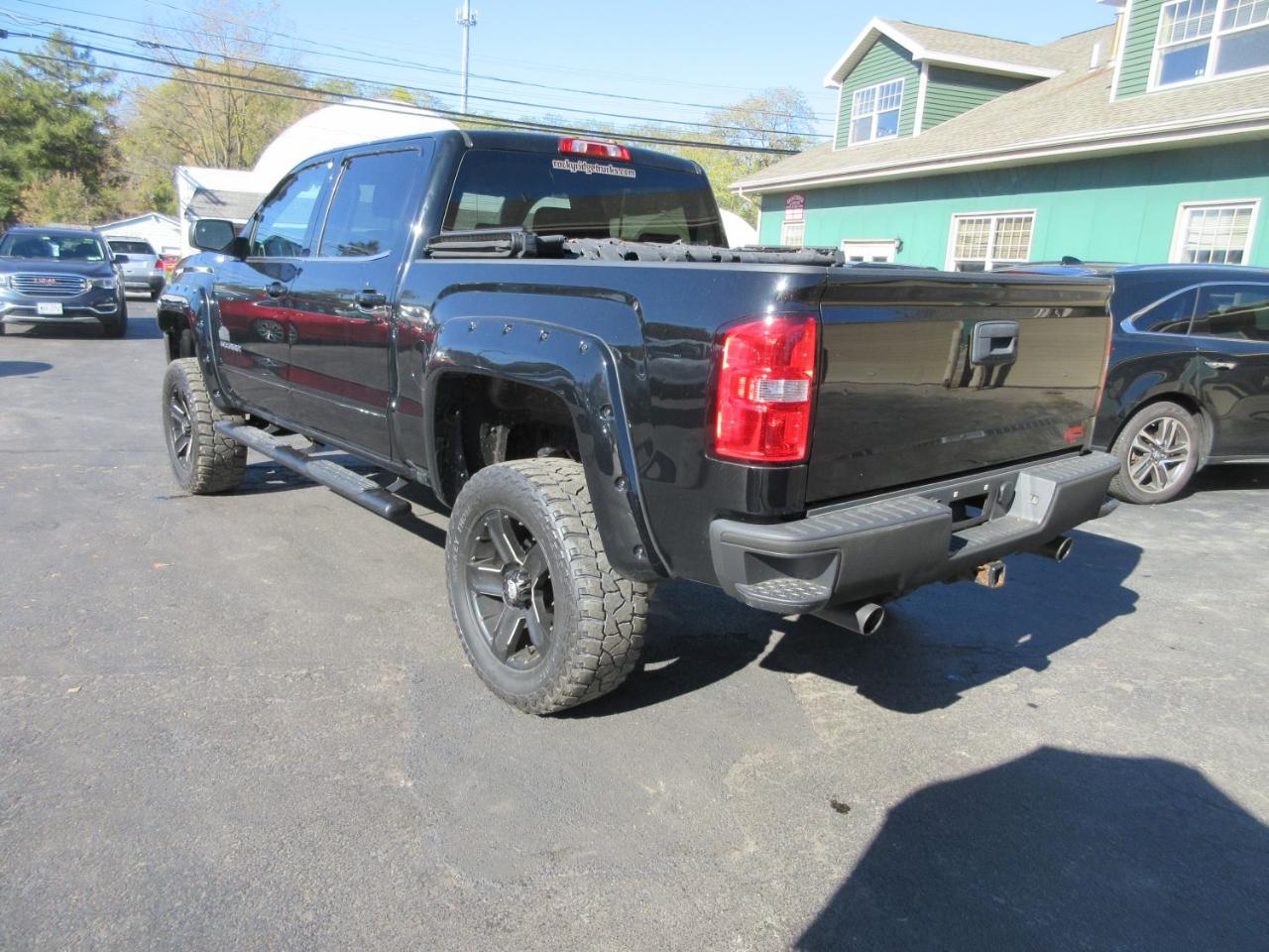 GMC Sierra 1500 SLE Crew Cab Long Box 4WD 2016