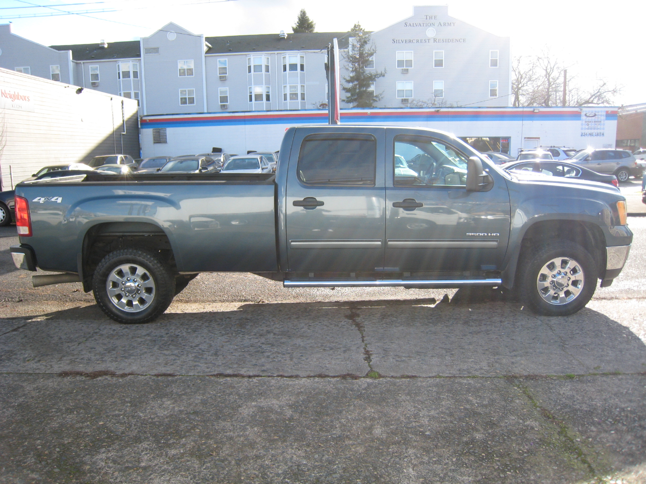 GMC Sierra 3500HD SLE Crew Cab 4WD 2012