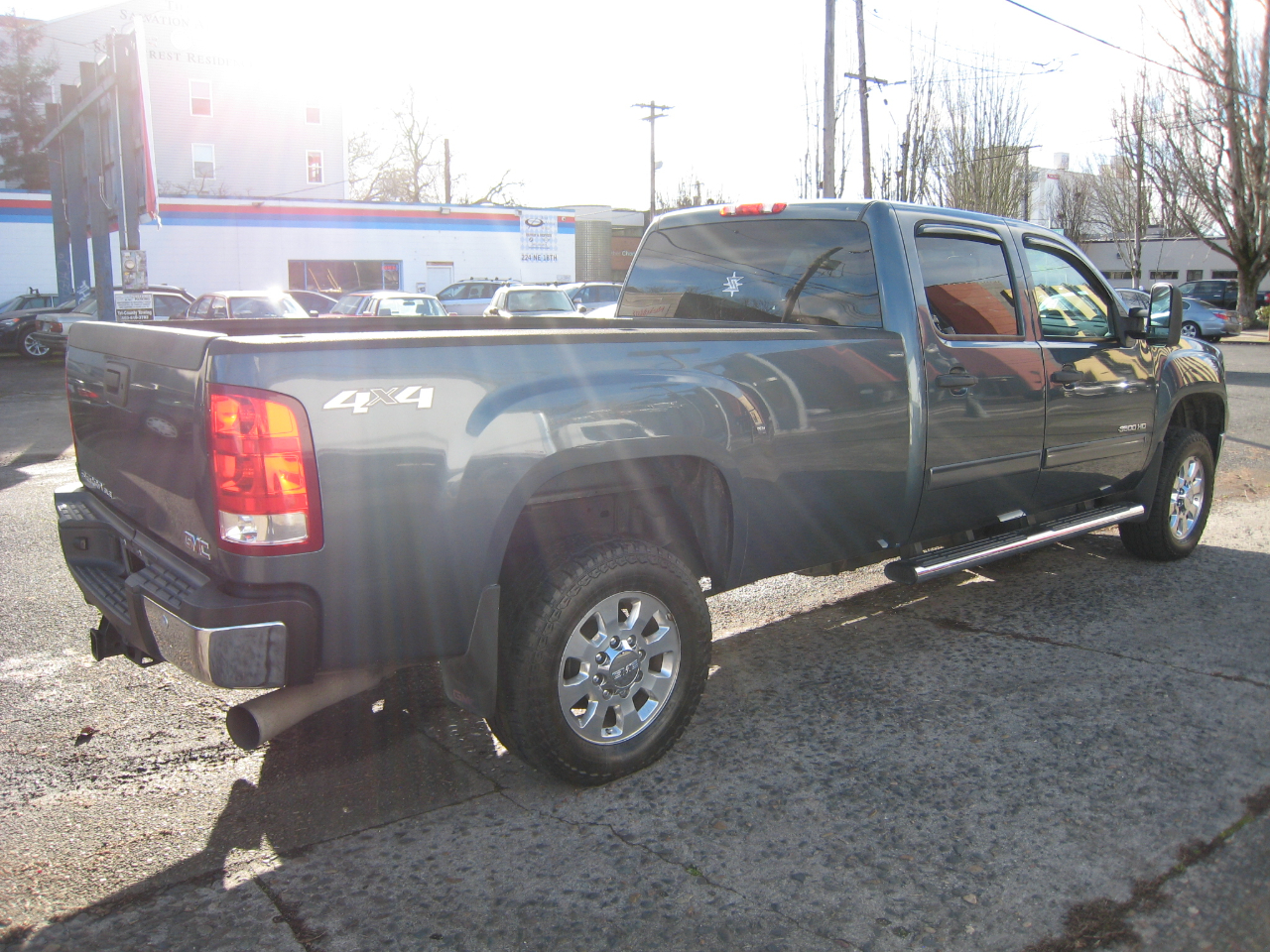 GMC Sierra 3500HD SLE Crew Cab 4WD 2012