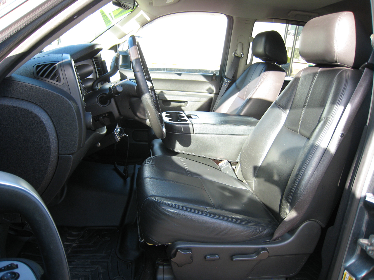 GMC Sierra 3500HD SLE Crew Cab 4WD 2012