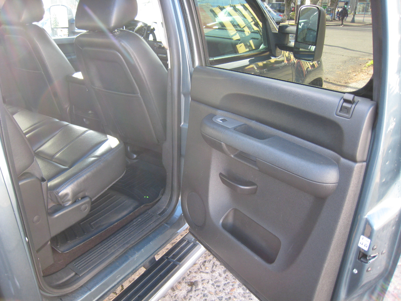 GMC Sierra 3500HD SLE Crew Cab 4WD 2012