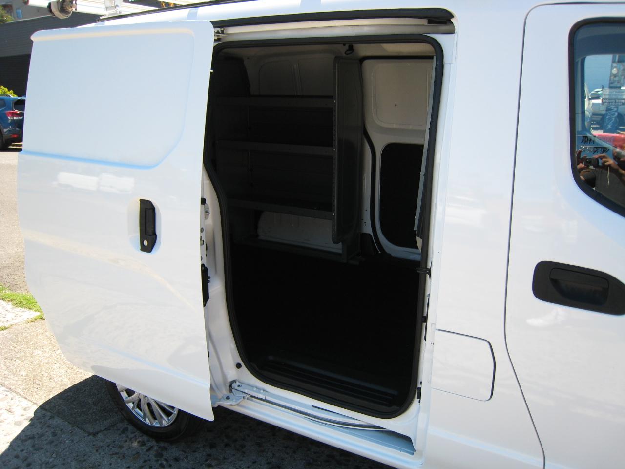 Nissan NV200  2020