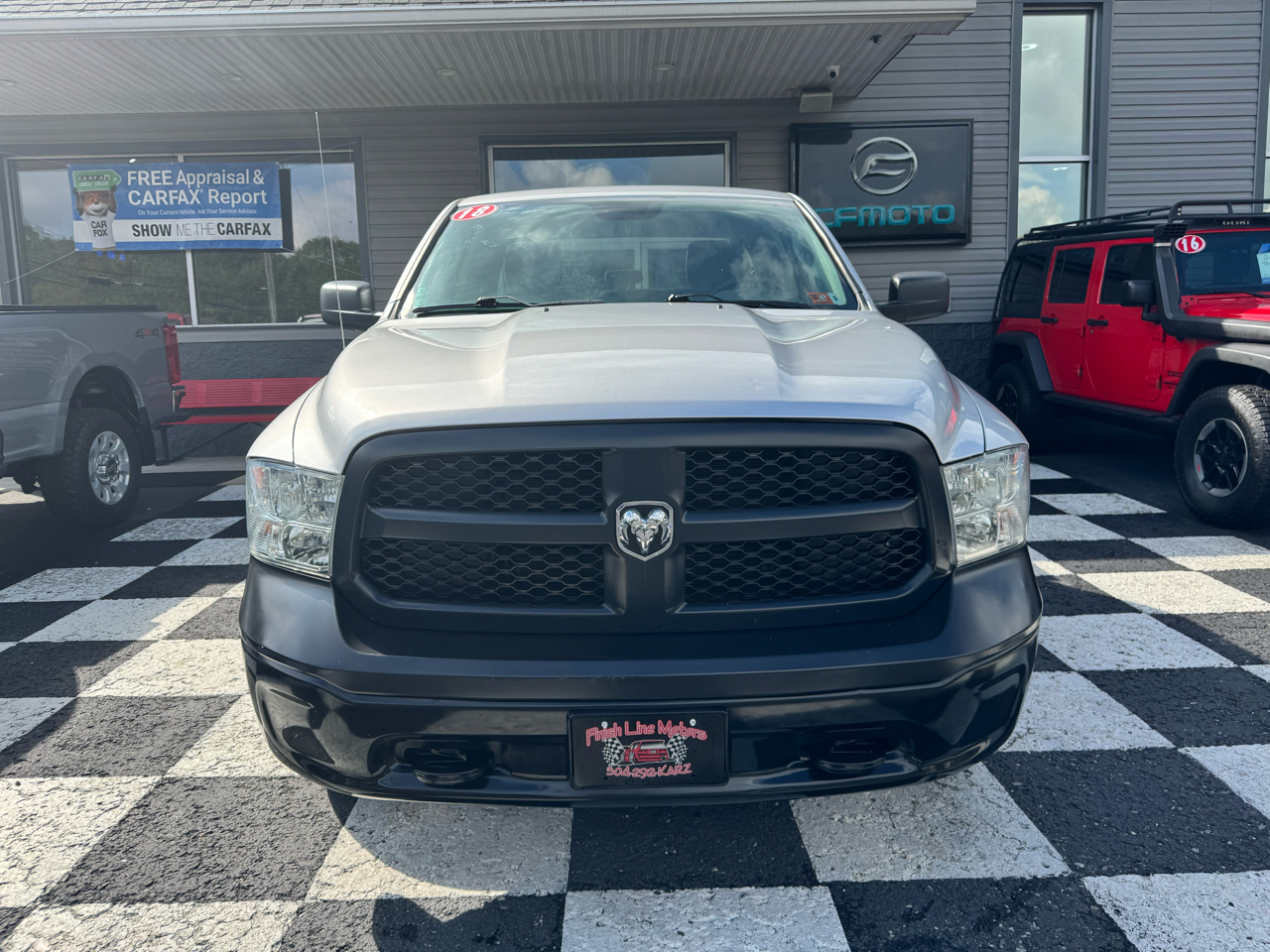 2018 Ram 1500 Tradesman photo 2