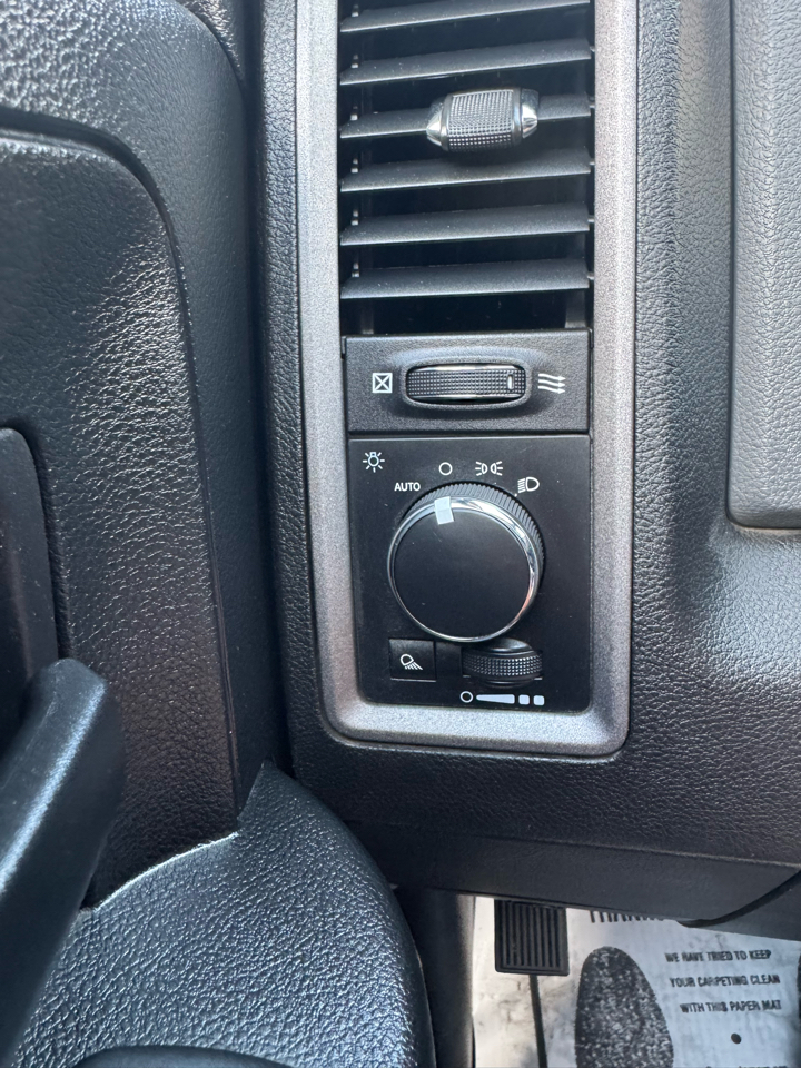 2018 Ram 1500 Tradesman photo 13