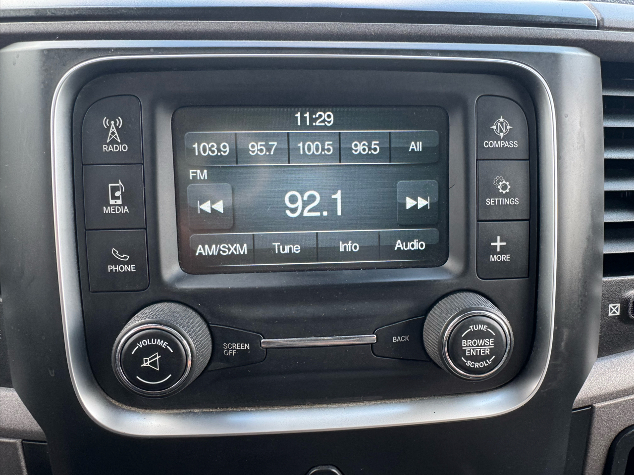 2018 Ram 1500 Tradesman photo 19