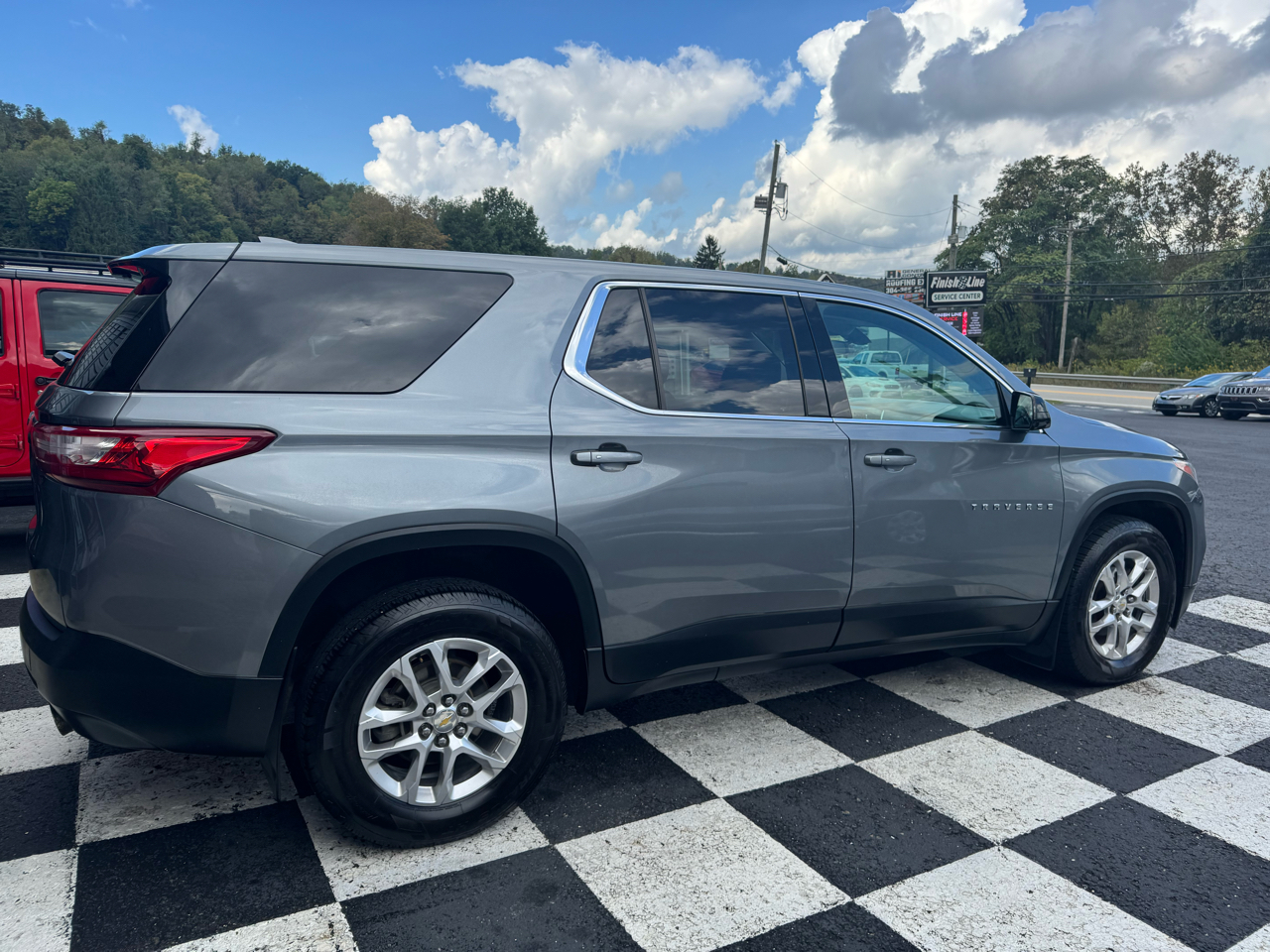 2020 Chevrolet Traverse 1LS photo 3