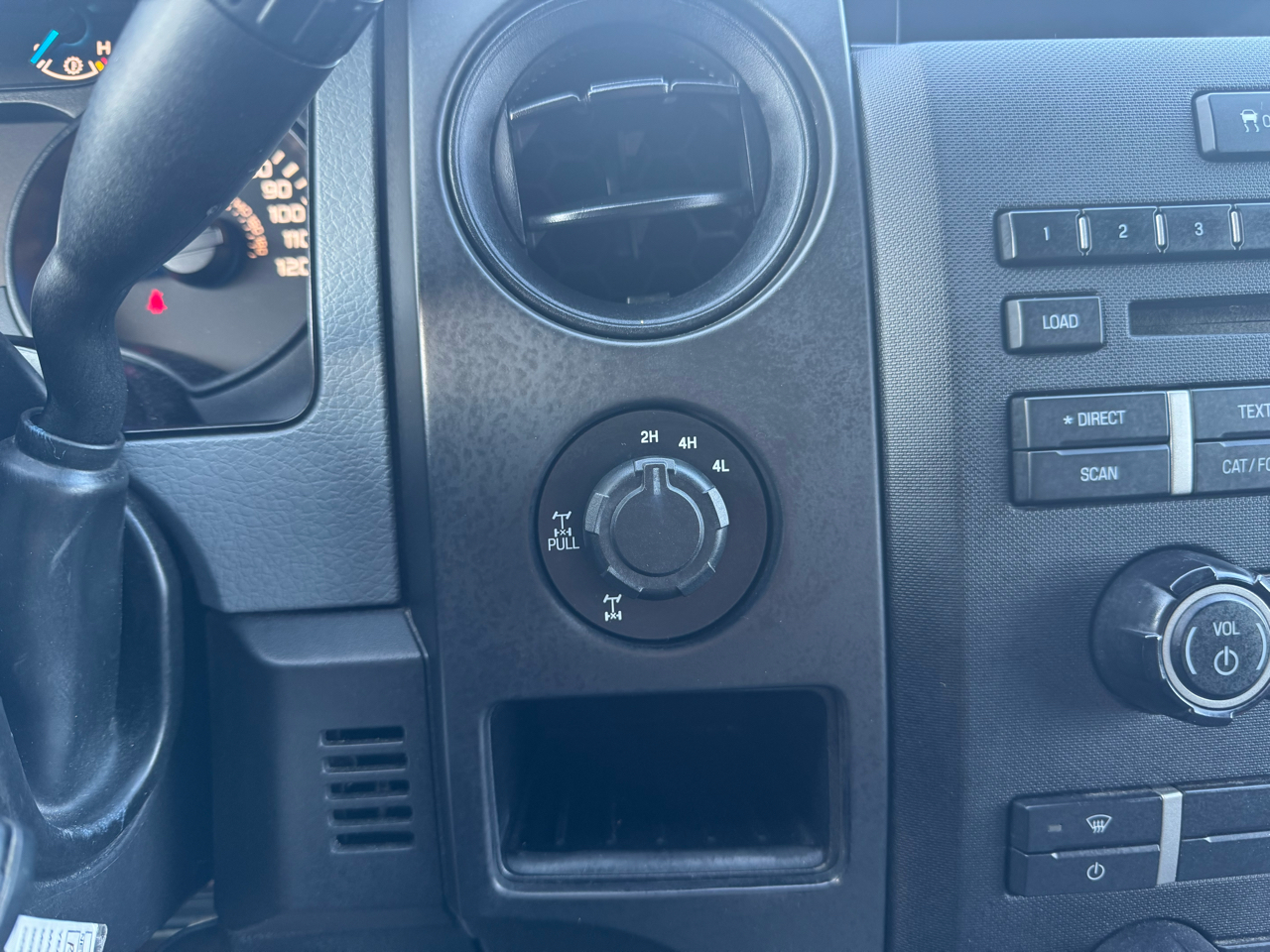 2014 Ford F-150 STX photo 18