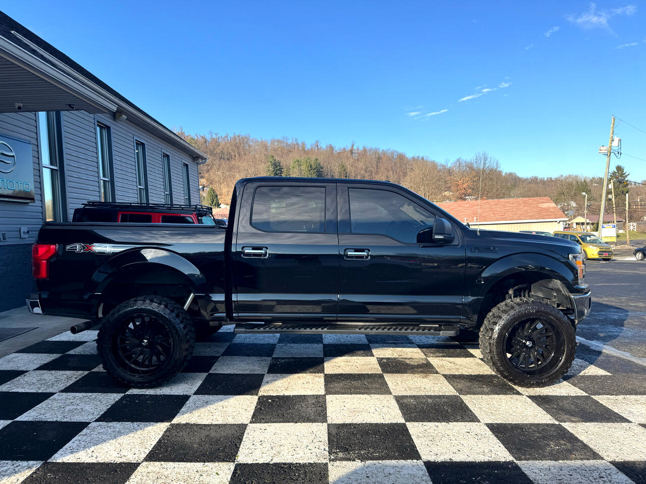 Ford F-150 4WD SuperCrew 139" XLT 2018