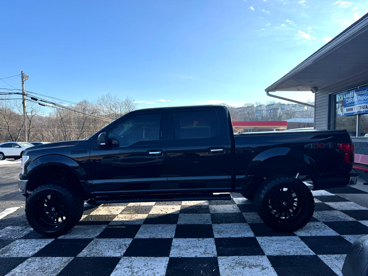 Ford F-150 4WD SuperCrew 139" XLT 2018