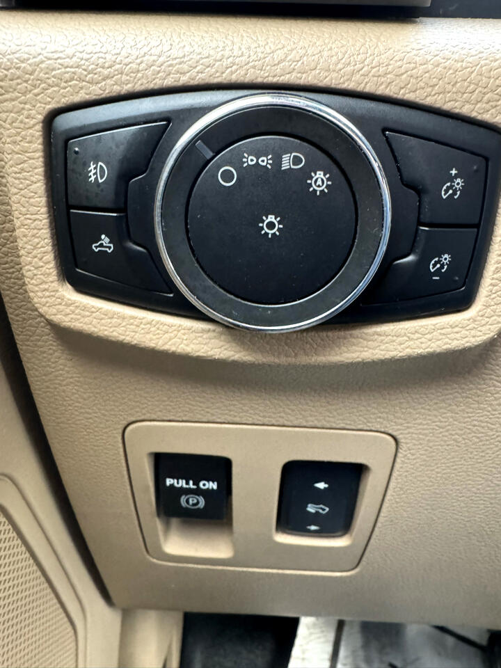 Ford F-150 4WD SuperCrew 139" XLT 2018