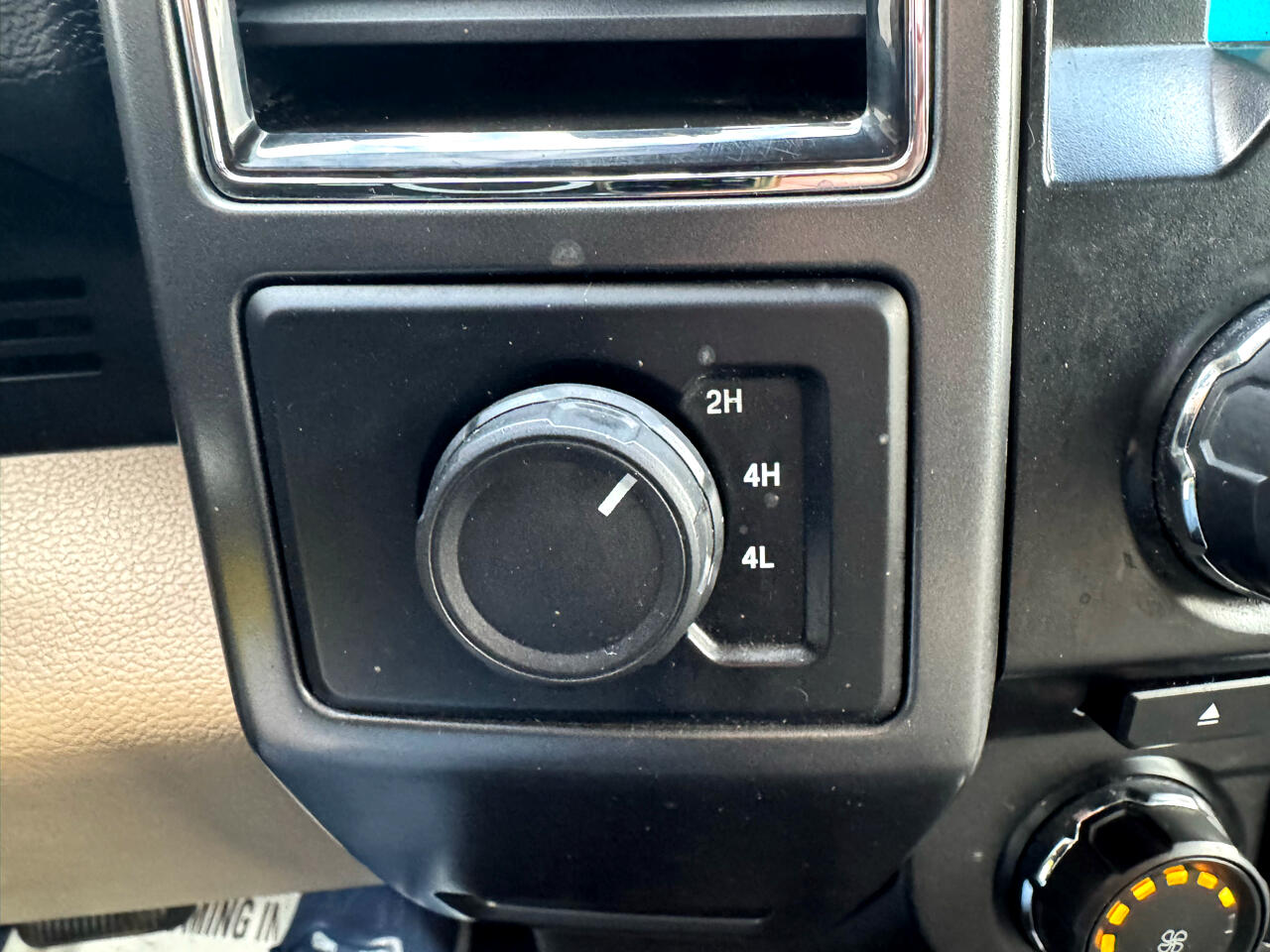 Ford F-150 4WD SuperCrew 139" XLT 2018