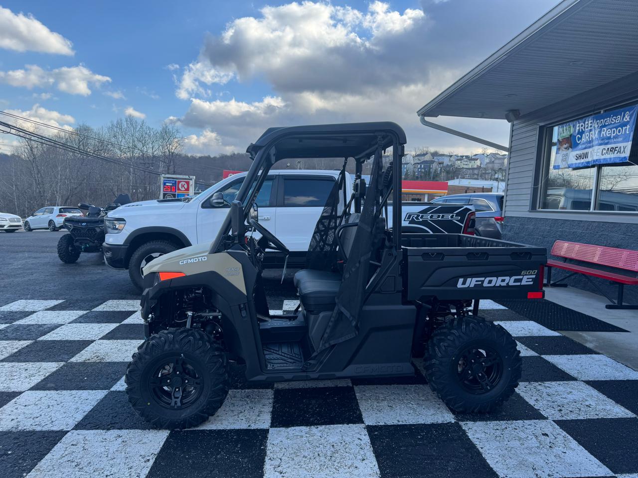 CFMOTO UFORCE 600  2026