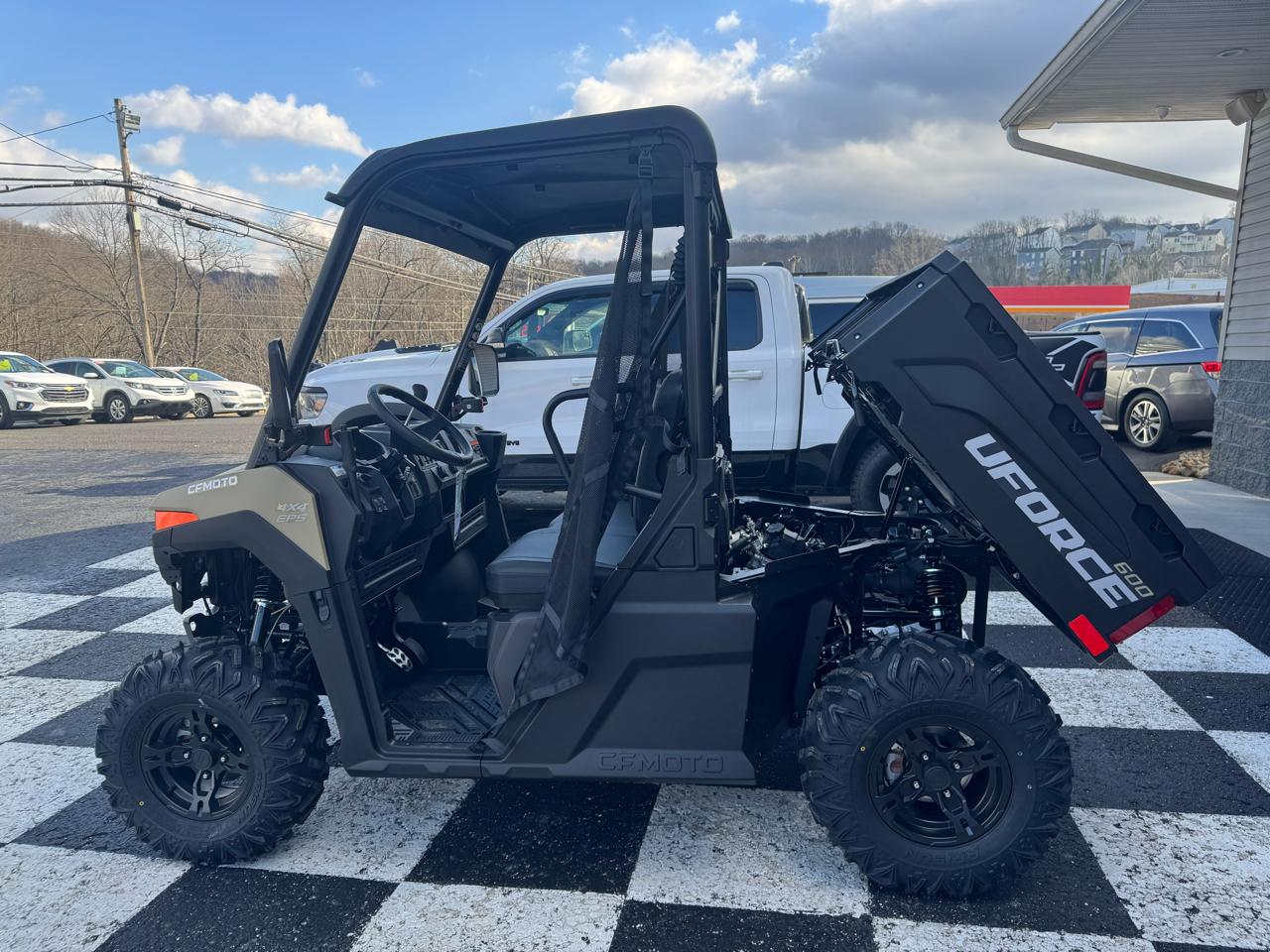 CFMOTO UFORCE 600  2026