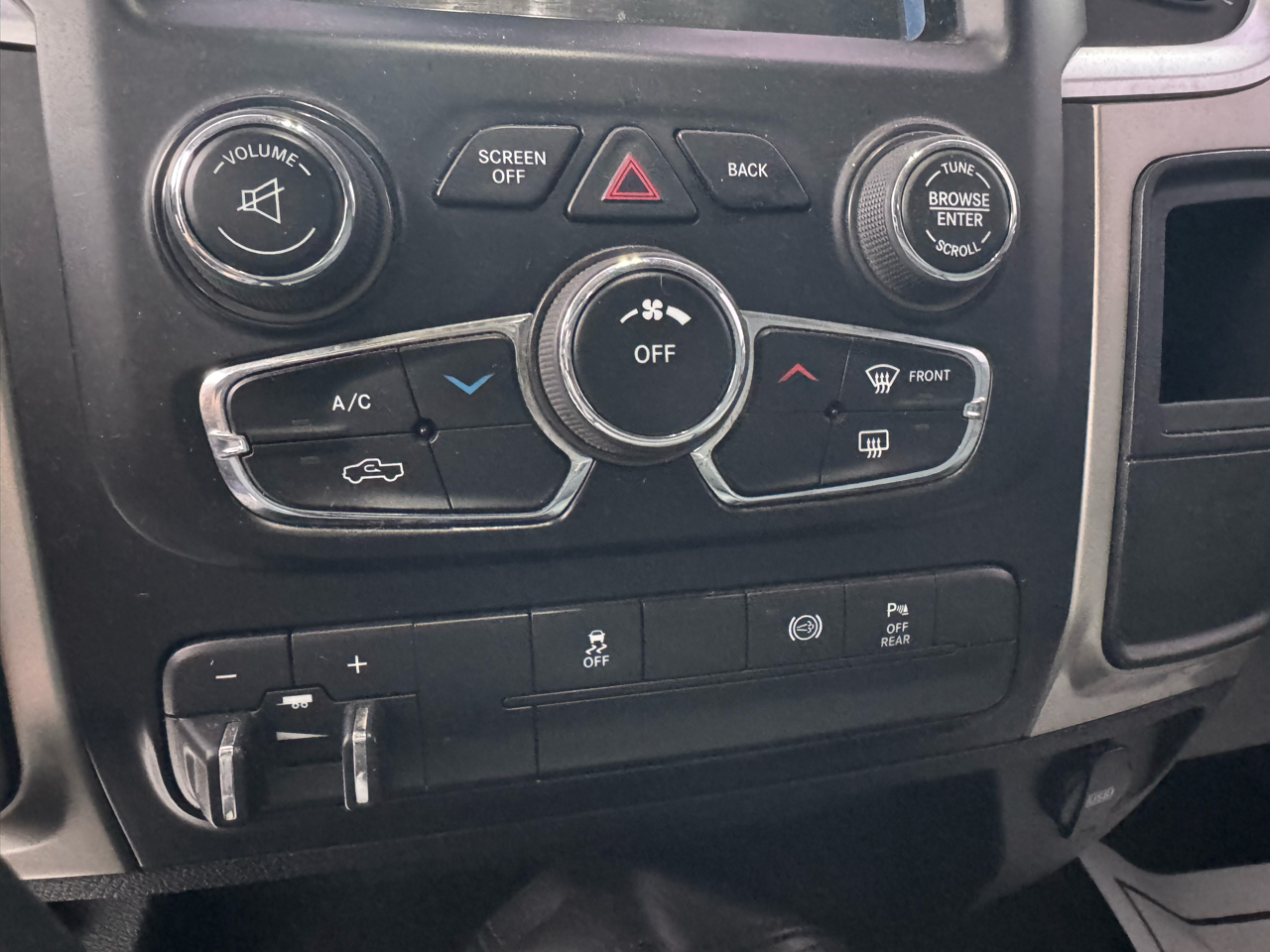 RAM 2500 4WD Crew Cab 149" SLT 2016