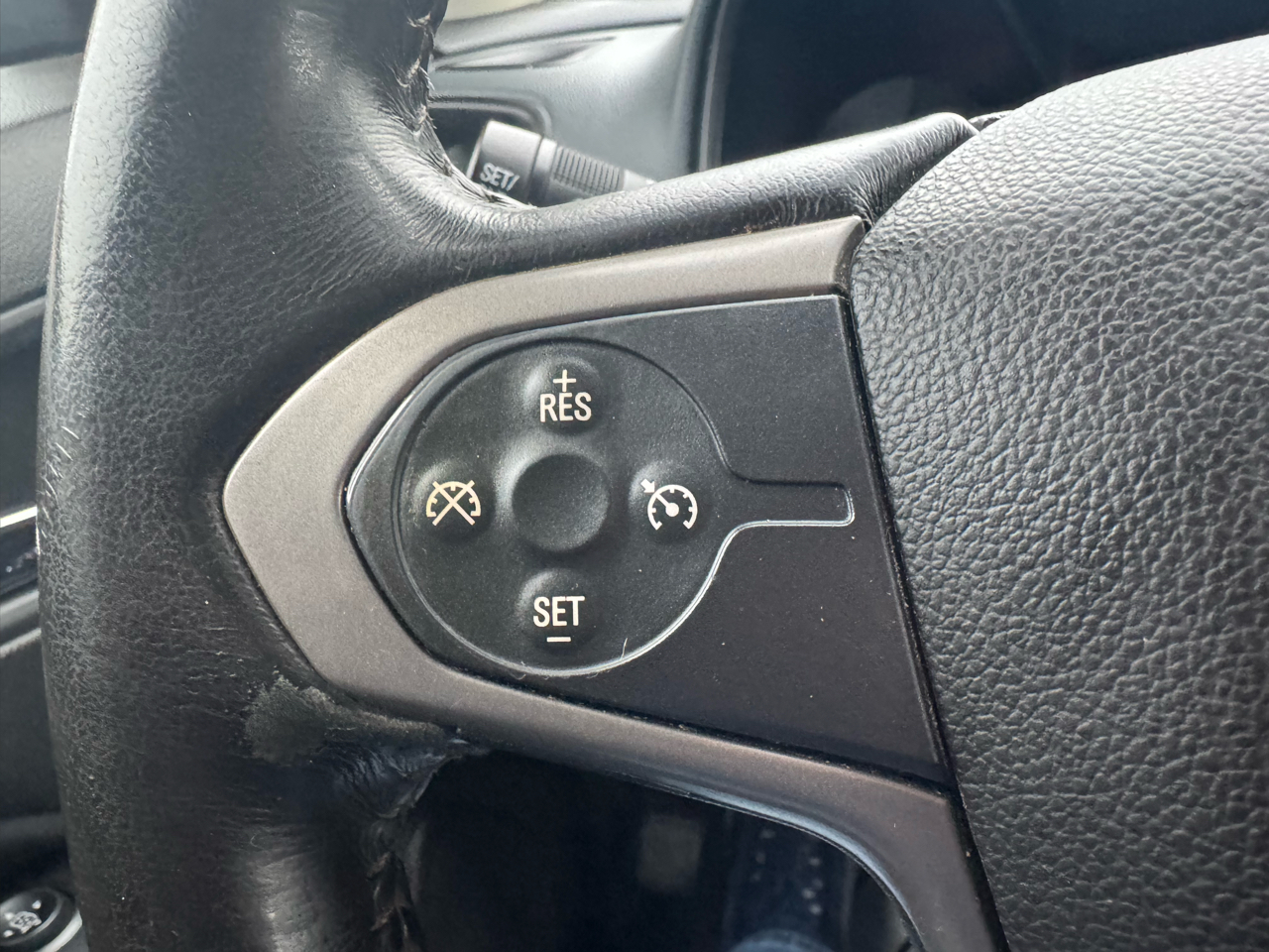 Chevrolet Colorado 4WD Crew Cab 140.5" Z71 2015