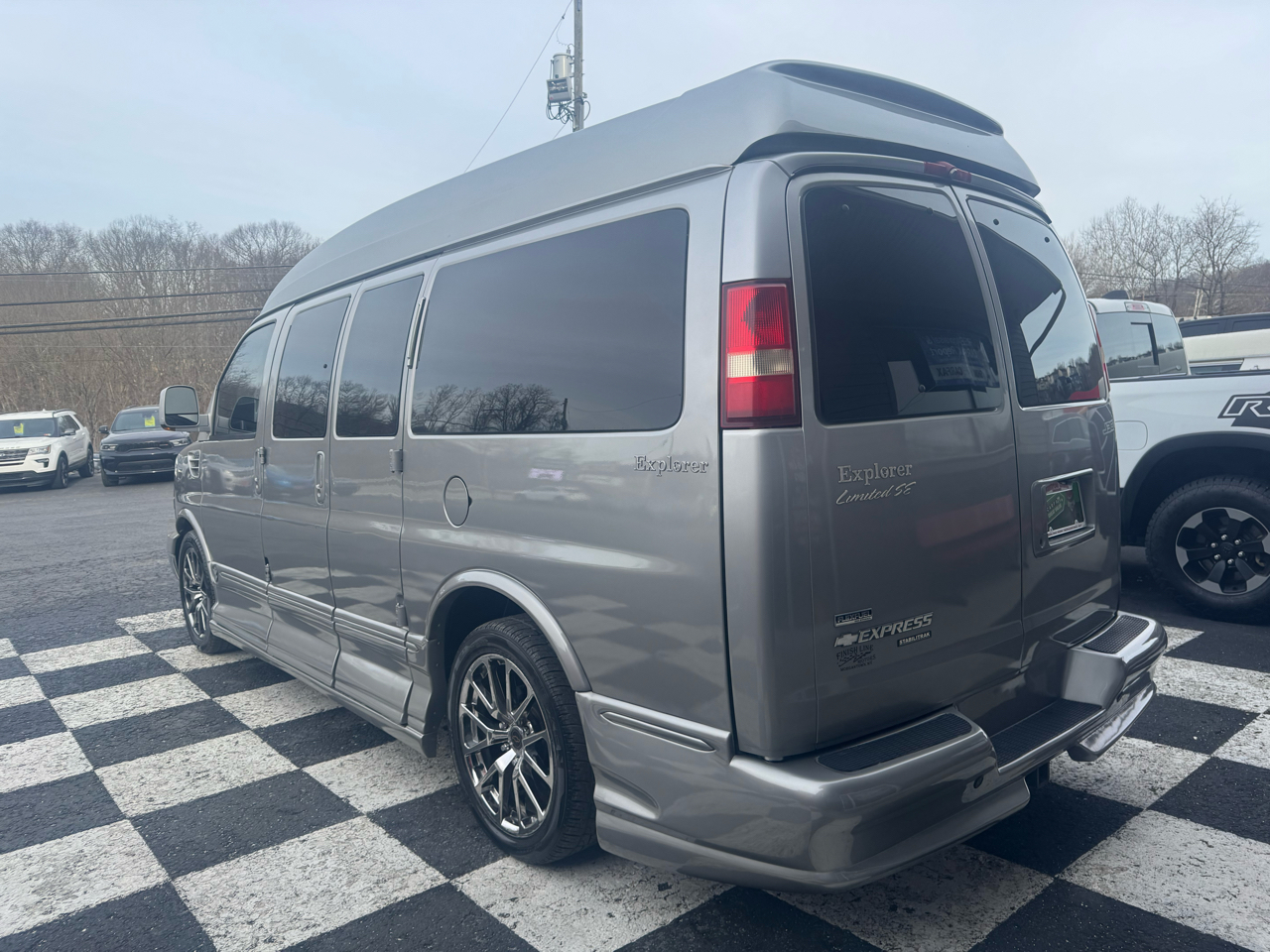 Chevrolet Express Van  2011