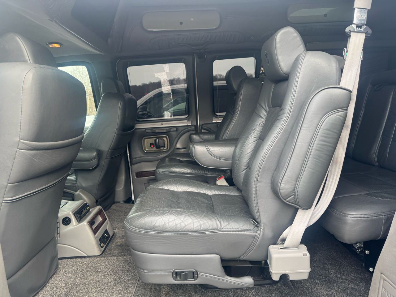 Chevrolet Express Van  2011