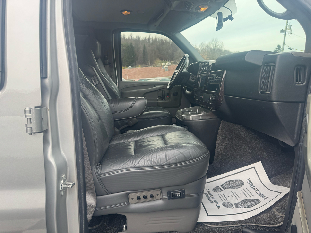 Chevrolet Express Van  2011