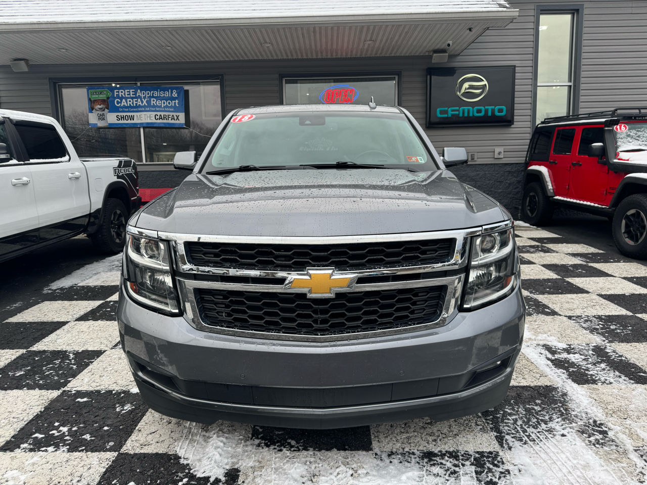 Chevrolet Suburban 4WD 4dr 1500 LT 2018