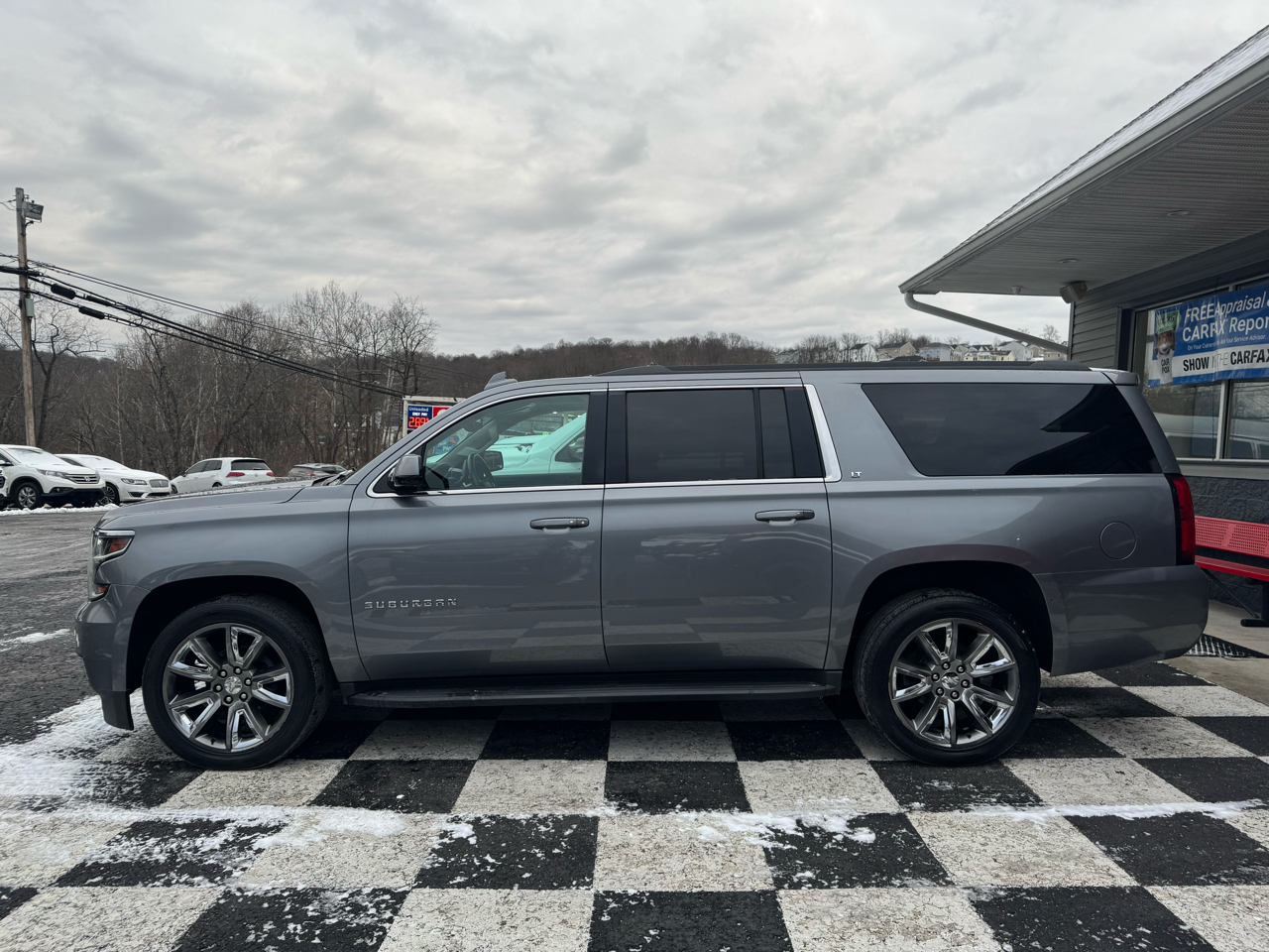 Chevrolet Suburban 4WD 4dr 1500 LT 2018