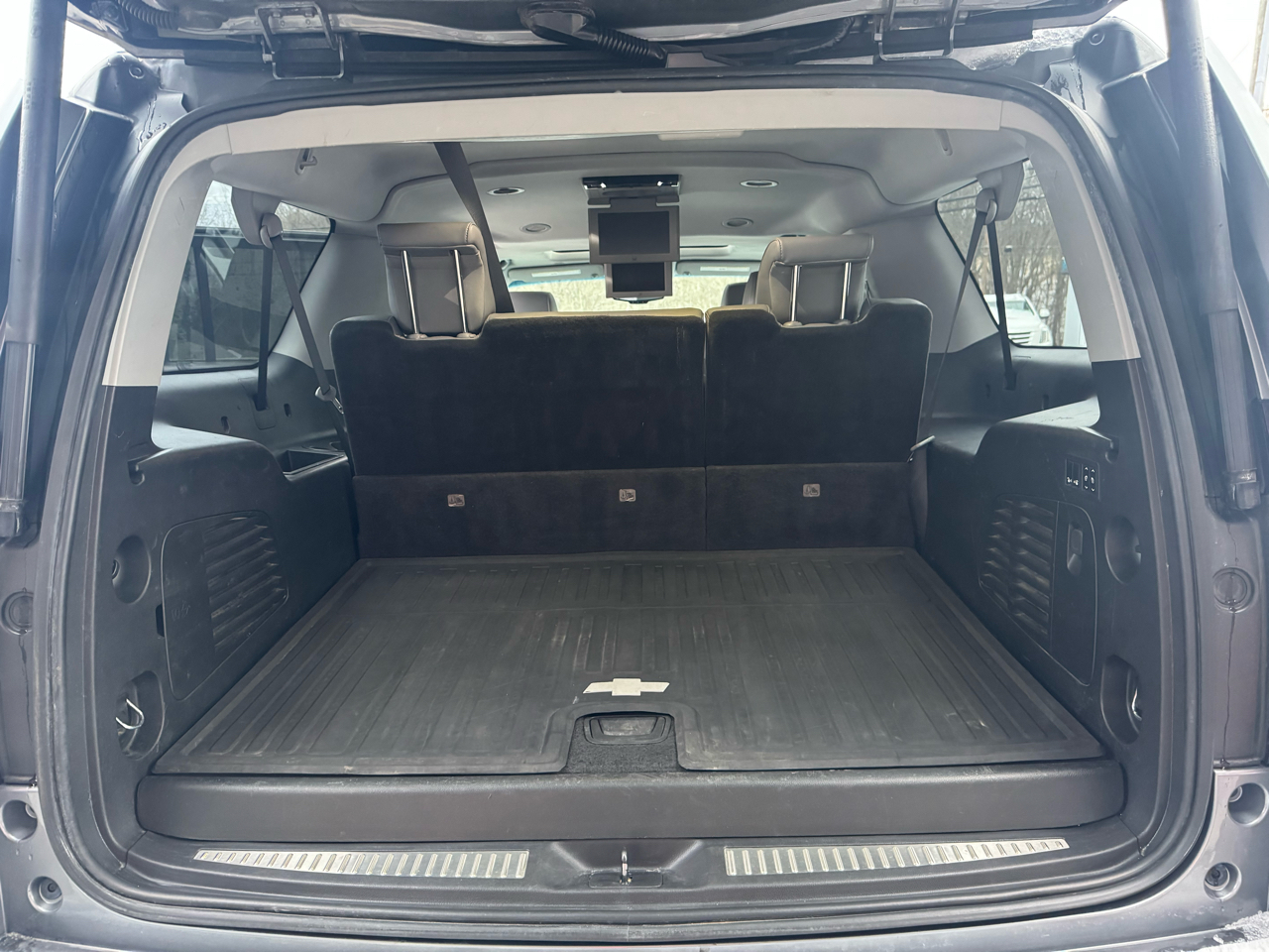 Chevrolet Suburban 4WD 4dr 1500 LT 2018