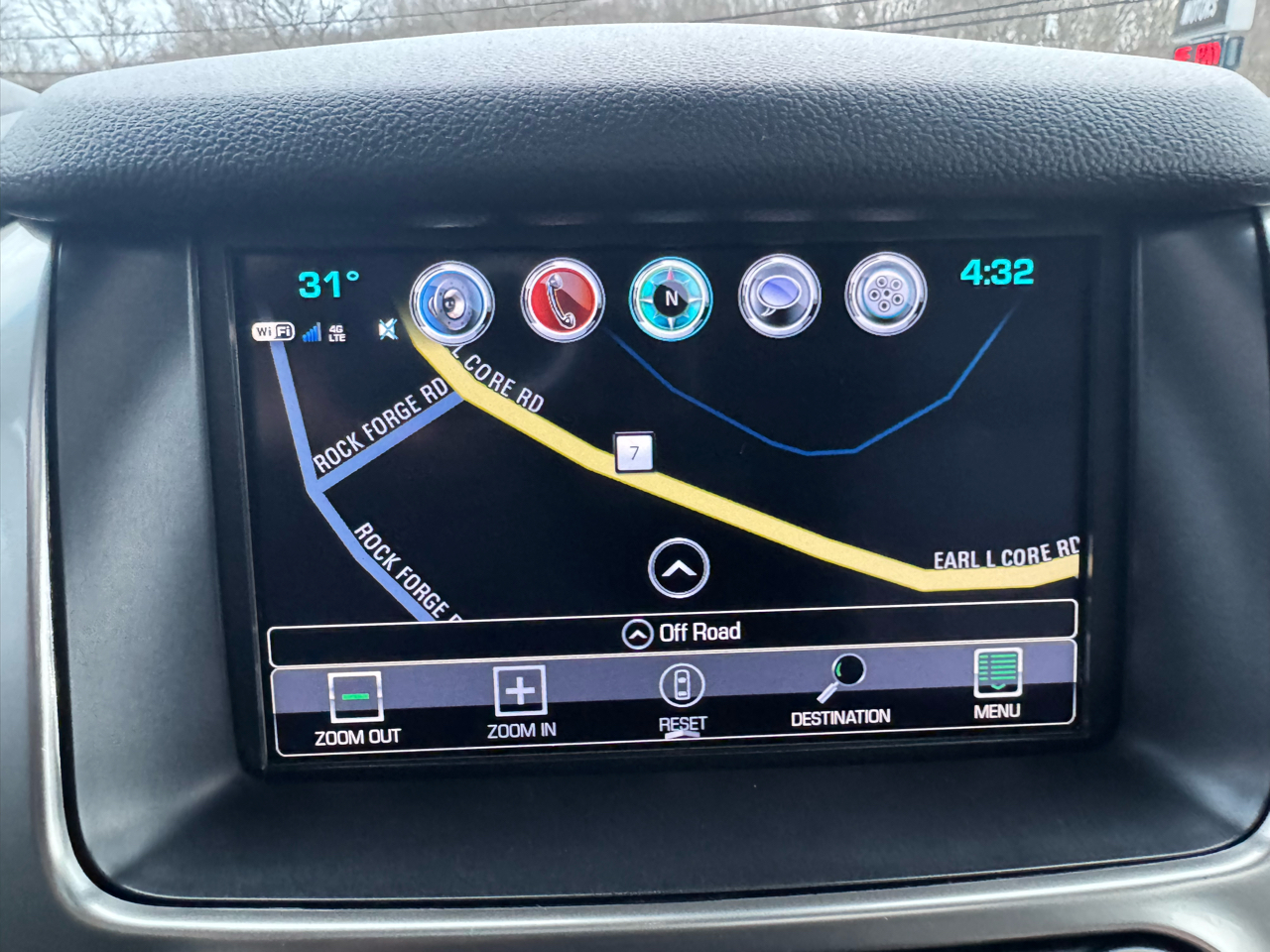 Chevrolet Suburban 4WD 4dr 1500 LT 2018