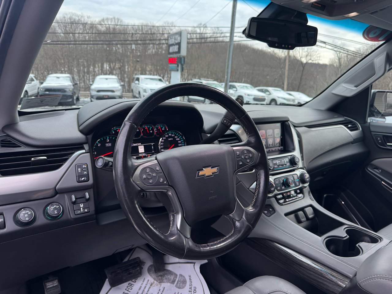 Chevrolet Suburban 4WD 4dr 1500 LT 2018