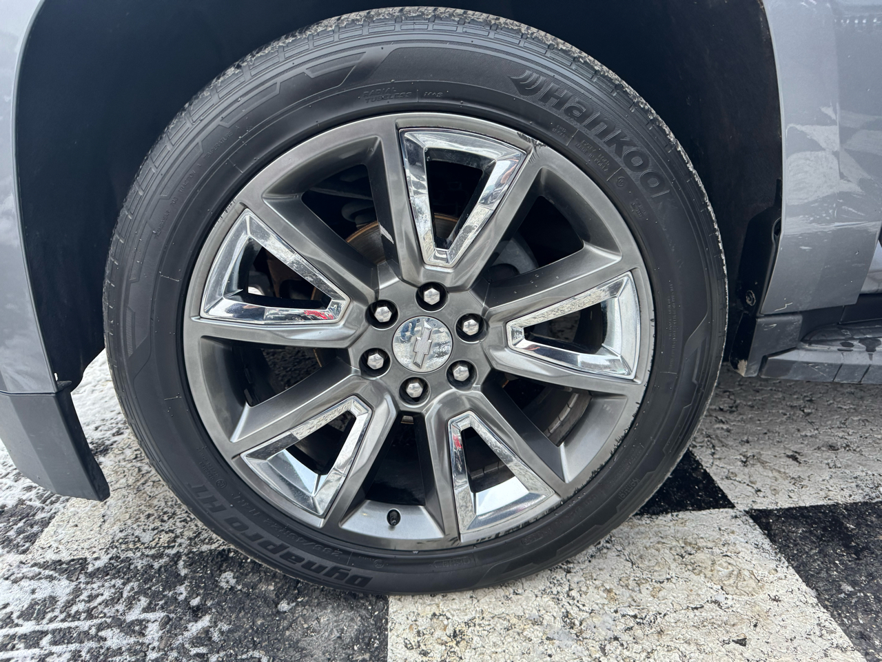 Chevrolet Suburban 4WD 4dr 1500 LT 2018