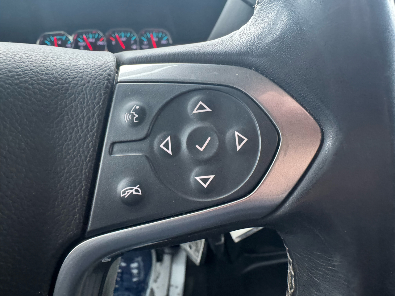 Chevrolet Silverado 2500HD 4WD Double Cab 144.2" LT 2017