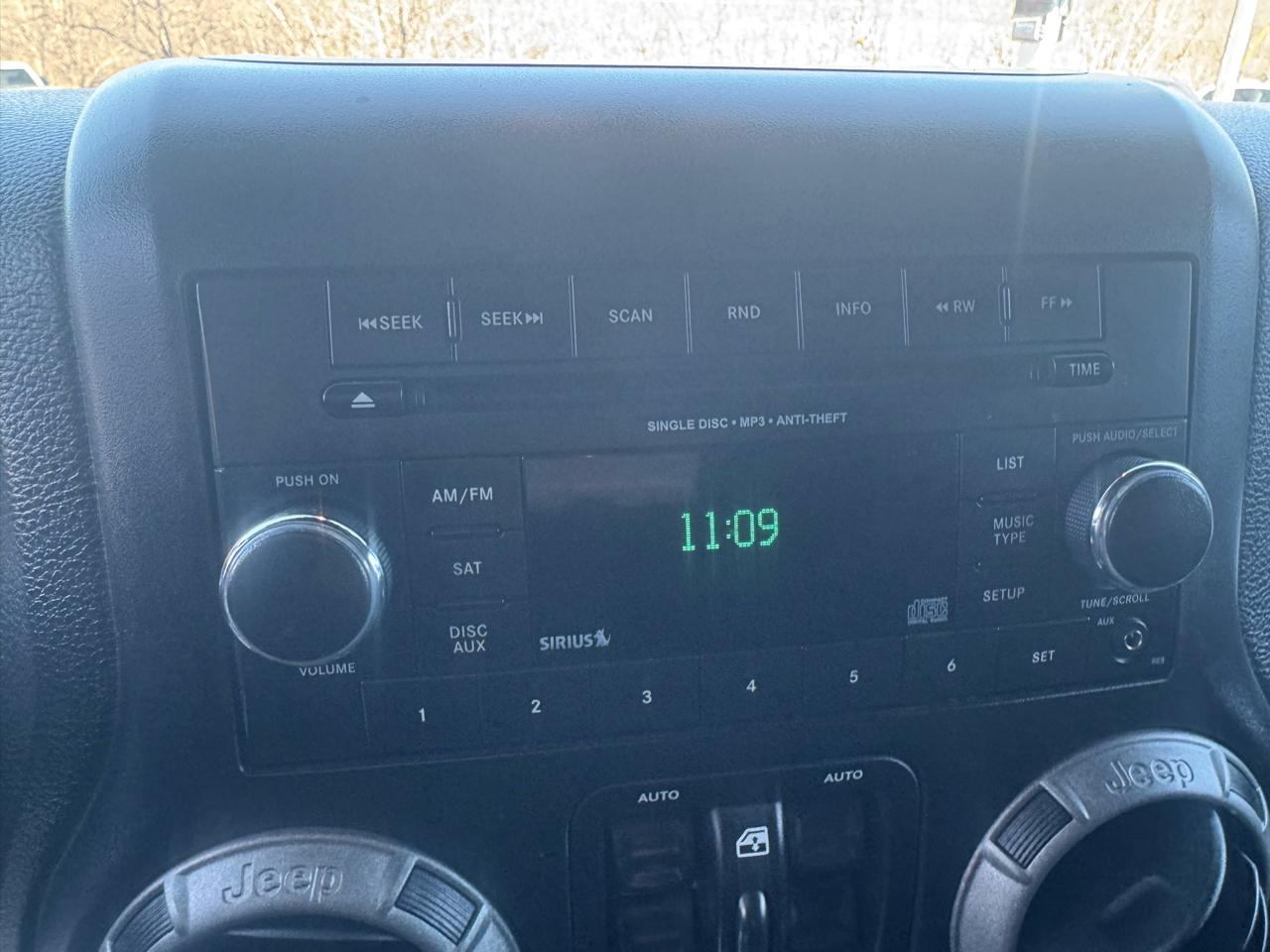 Jeep Wrangler Unlimited 4WD 4dr Sport 2013