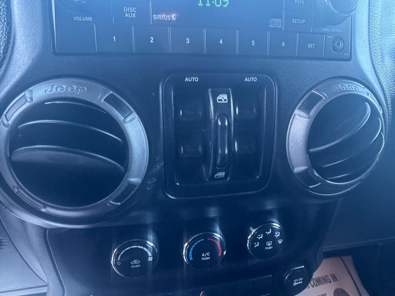 Jeep Wrangler Unlimited 4WD 4dr Sport 2013