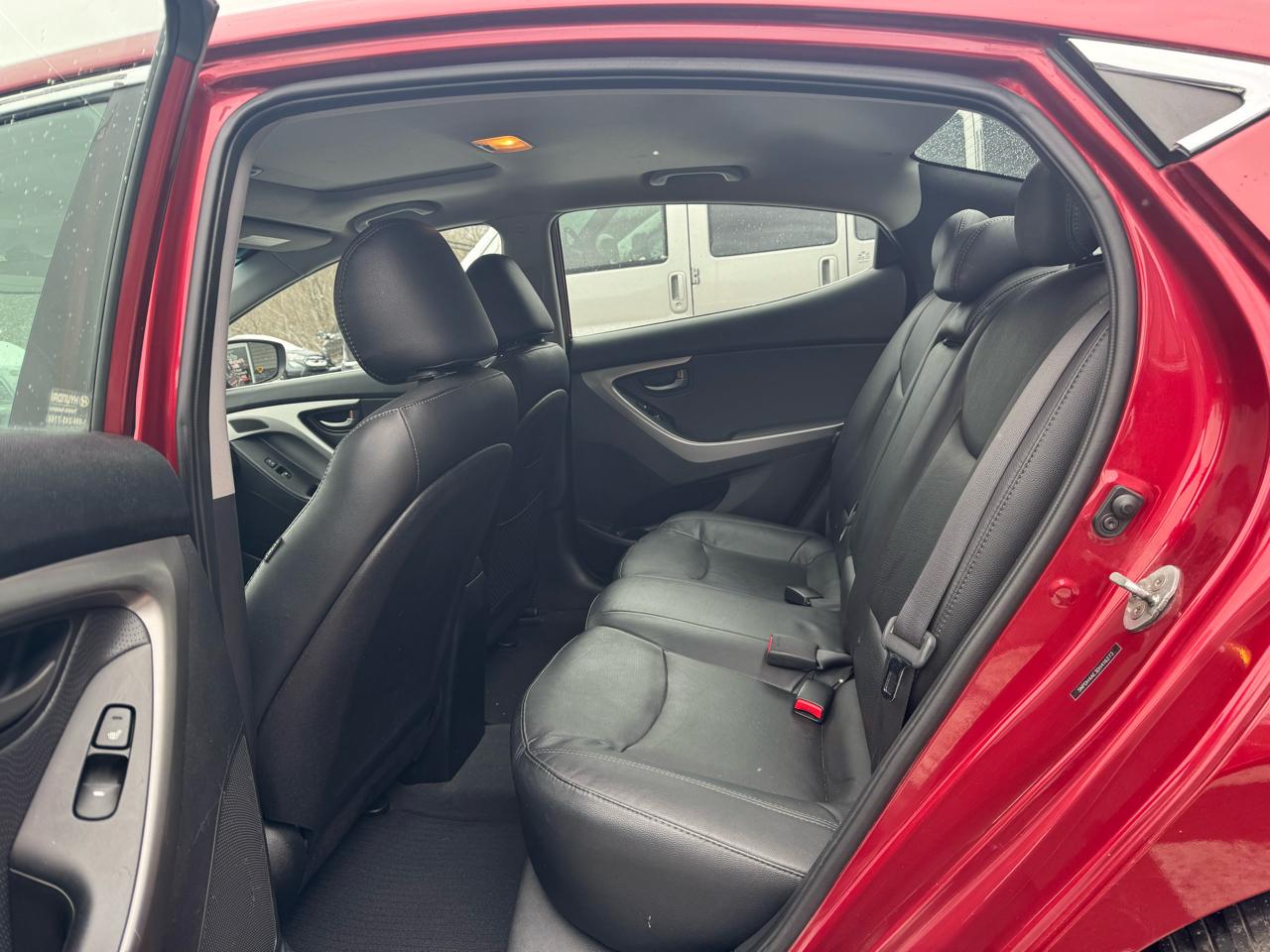 Hyundai Elantra 4dr Sdn Auto Limited 2013