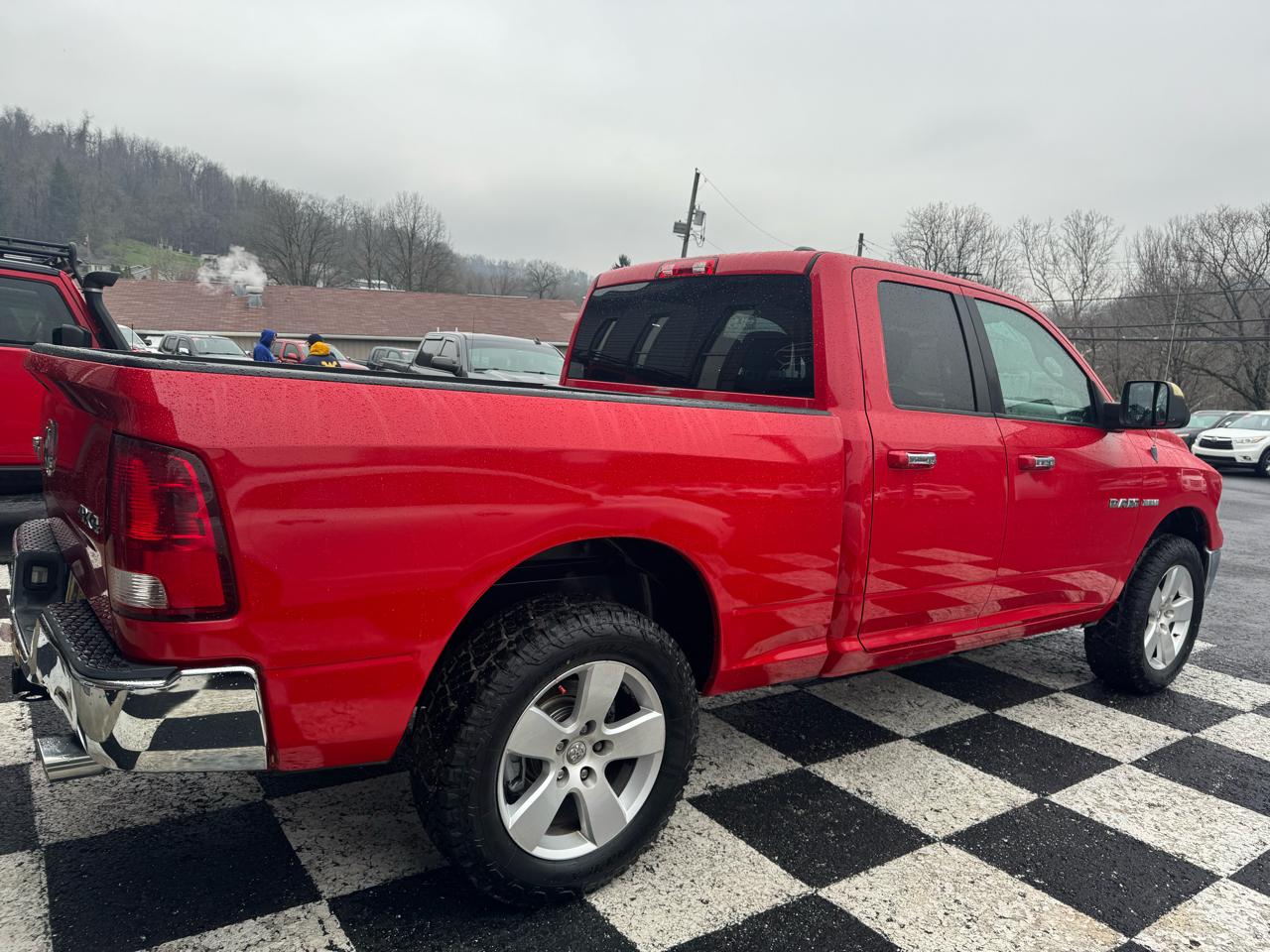 Dodge Ram 1500 4WD Quad Cab 140.5" SLT 2010