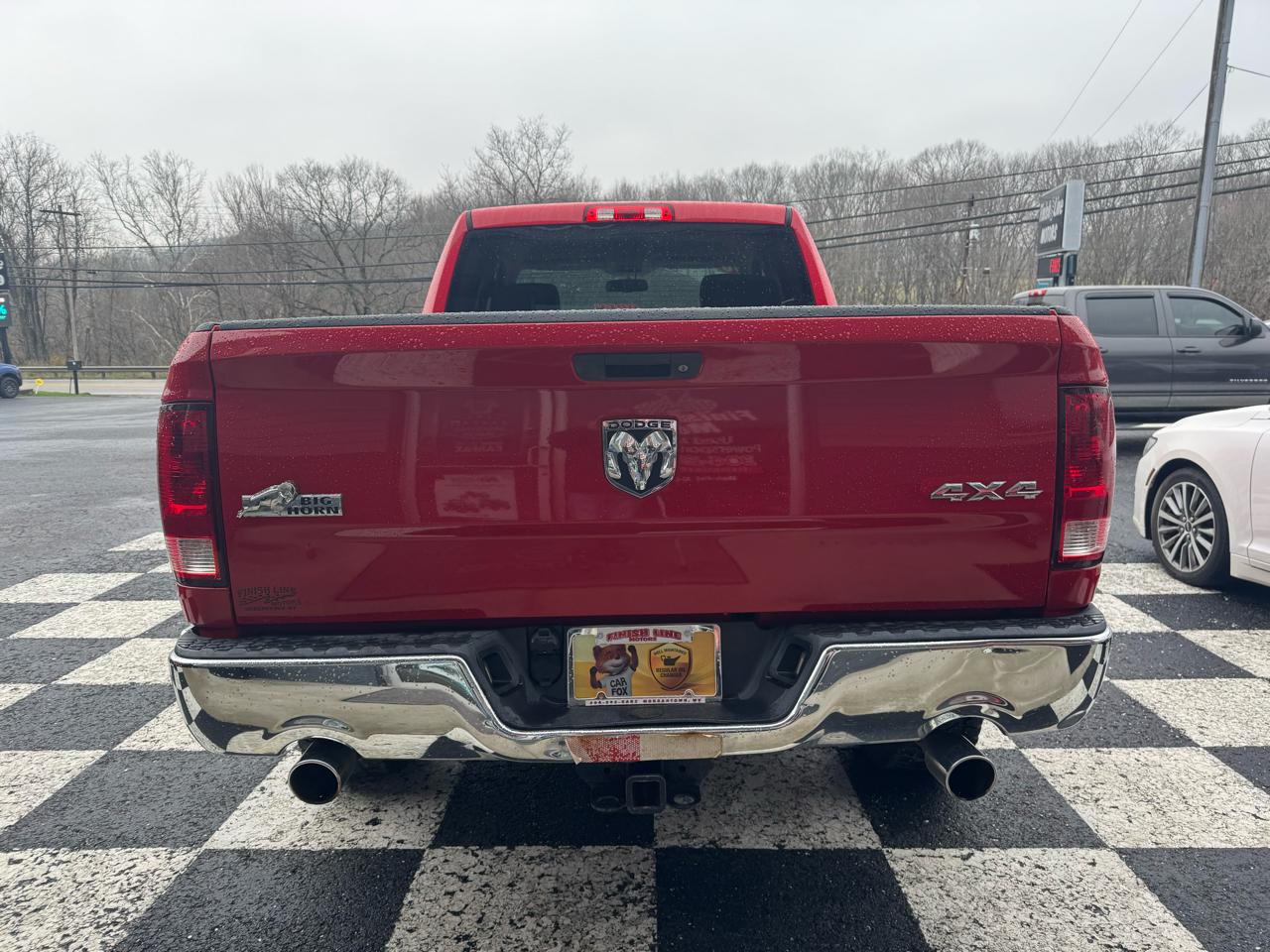 Dodge Ram 1500 4WD Quad Cab 140.5" SLT 2010